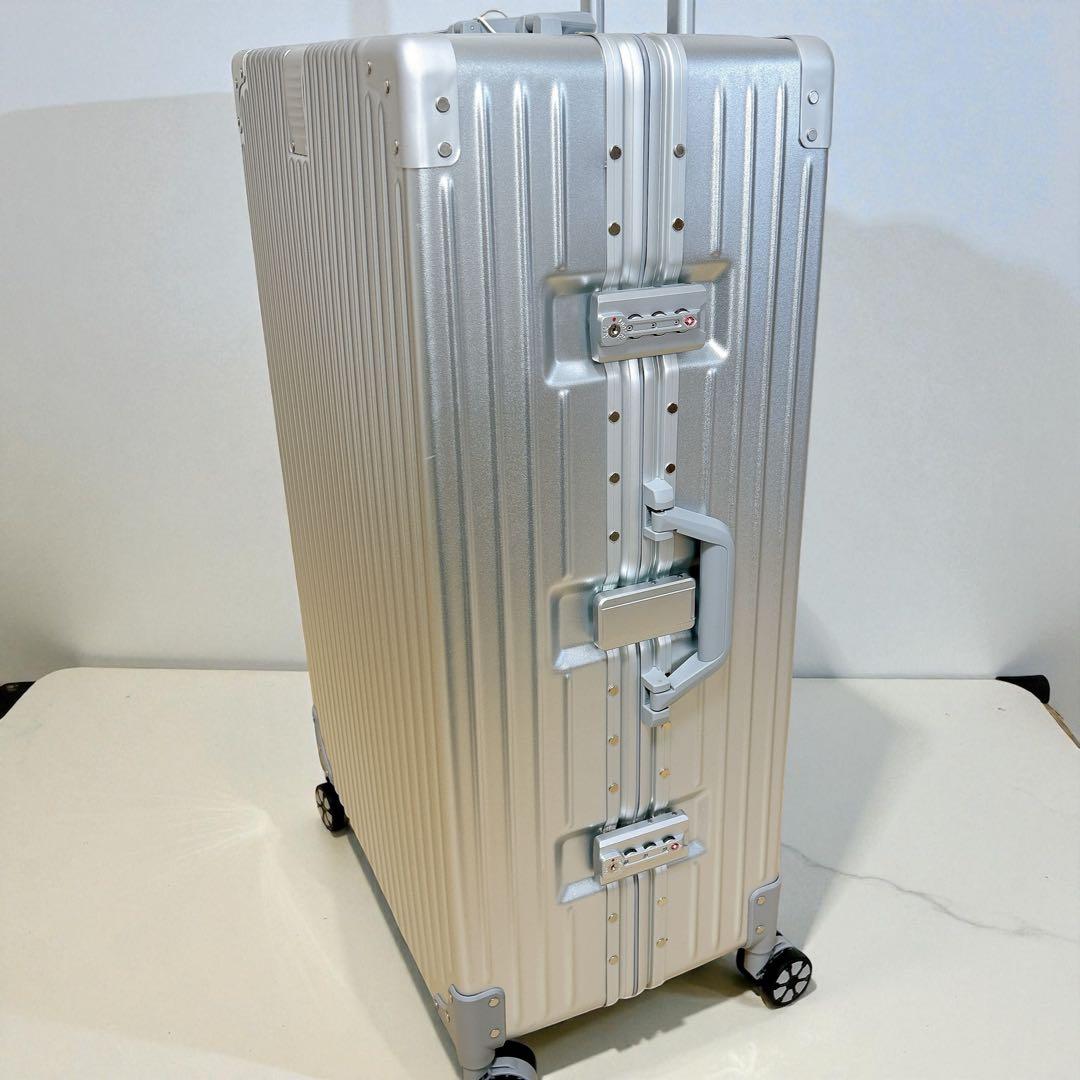 キャリー ケース　スーツケース　X L 大型　 軽量　旅行