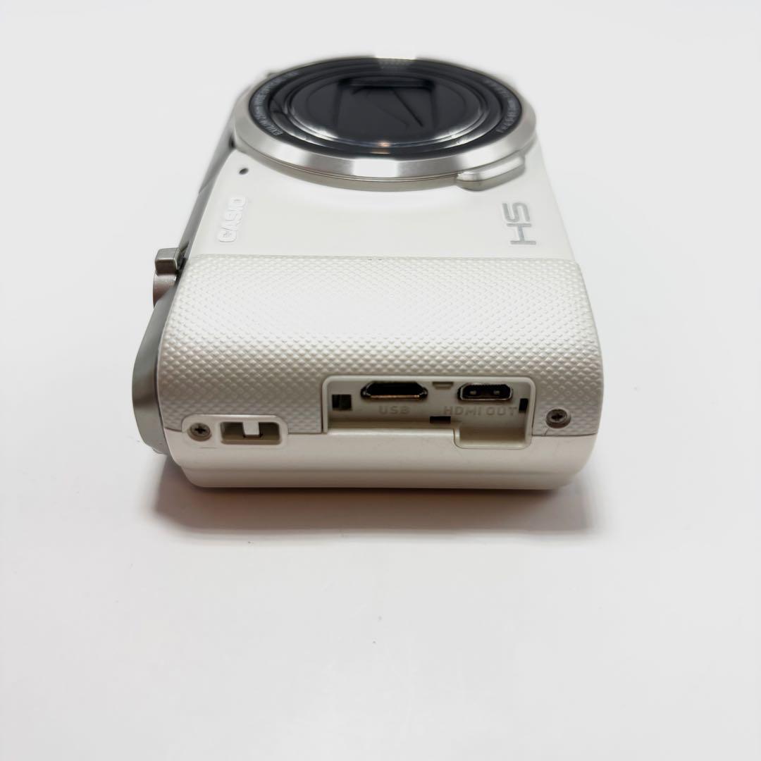 【美品】 CASIO EXILIM EX-ZR800 ホワイト デジタルカメラ