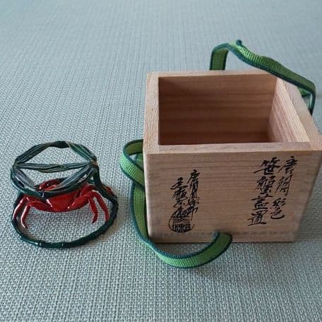 A 7    唐銅彩色・笹蟹蓋置  ( 新品未使用品 )