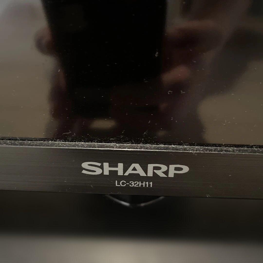 32インチSHARP AQUOS 液晶テレビ（リモコン・アンテナケーブル1本付）