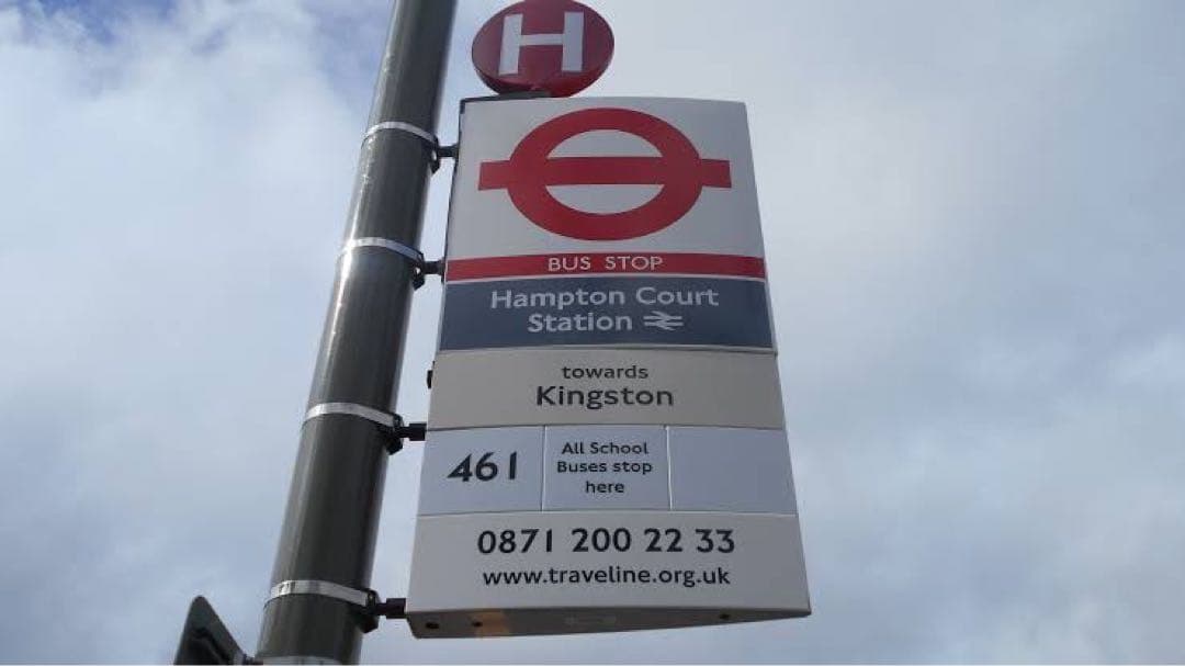 ロンドンバス停　標識　看板