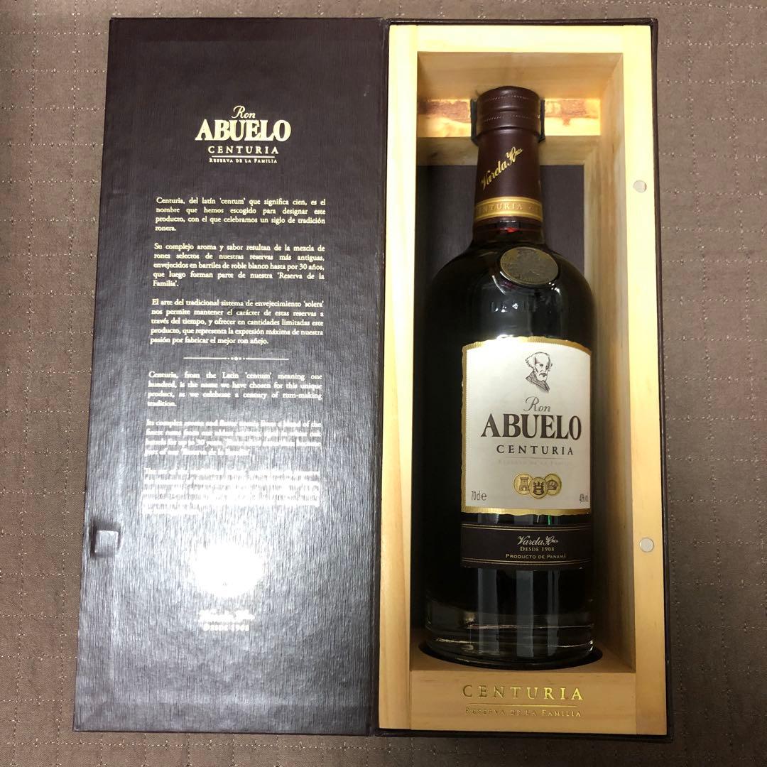 ウイスキー Ron Abuelo Centuria 700ml 40%
