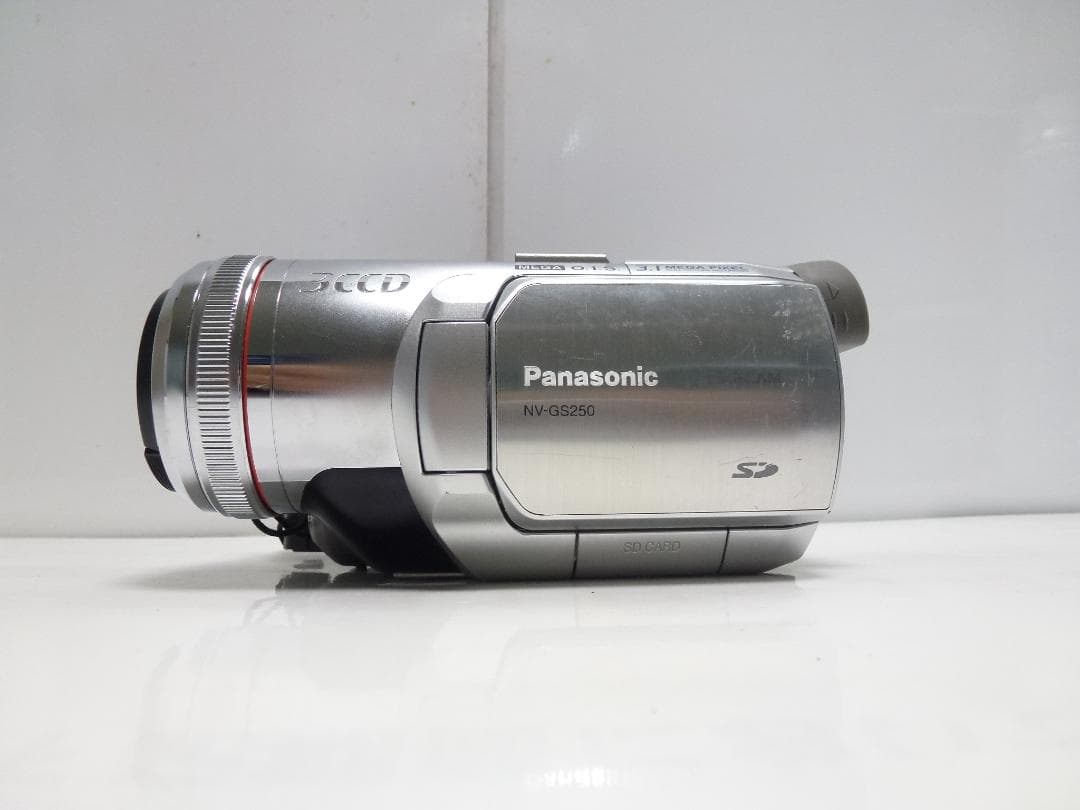 大人気　動作品　Mini DV　パナソニックビデオカメラ　NV-GS250