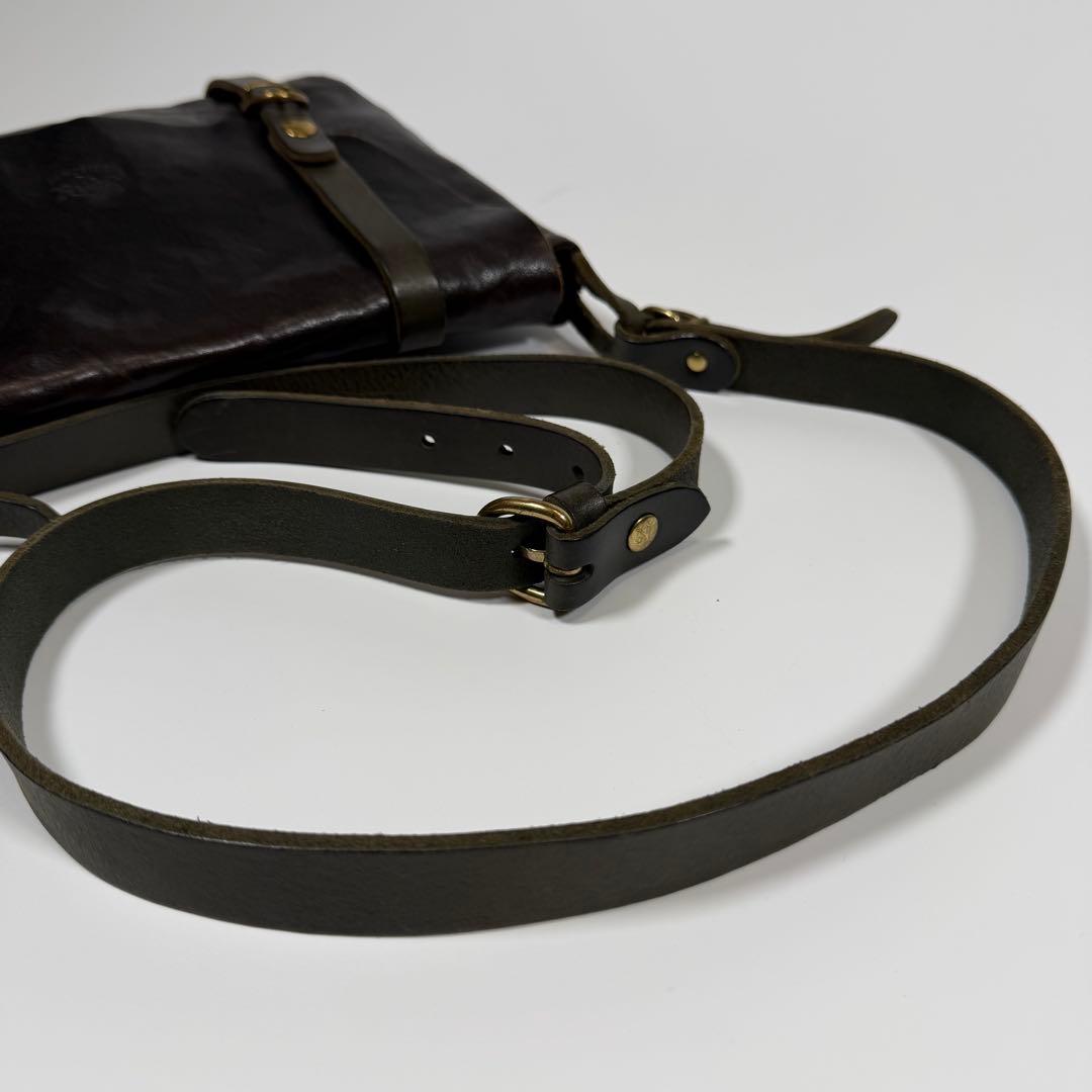 【美品】【希少】イルビゾンテ　ショルダーバッグ　オールレザー　ゴールド金具　黒系