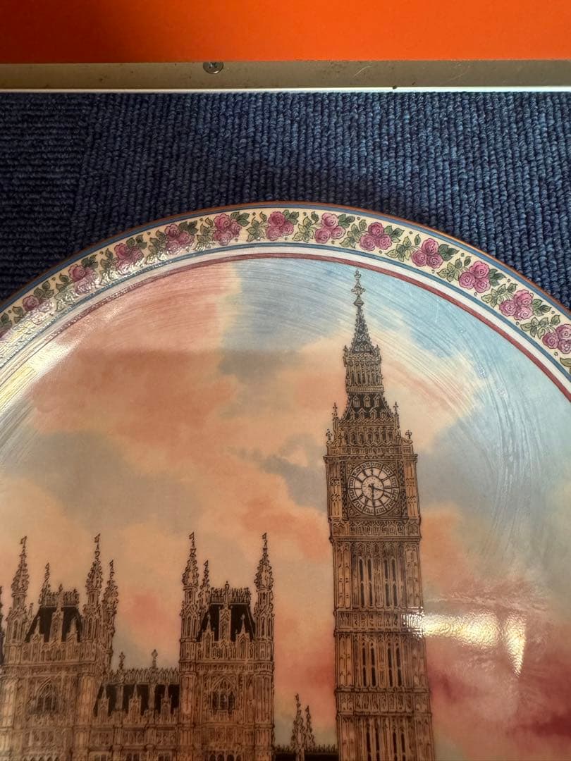 2050 ロイヤルウースター　ロンドン　絵皿  Sue Scullard