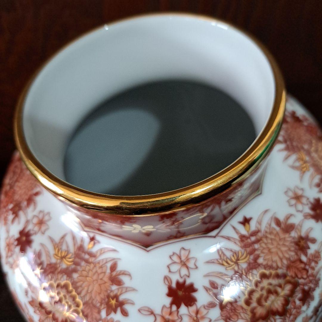釉裏壺　六角飾瓶　　極上本金使用　金彩赤絵　　柴田陶器　唐花図　高さ32㎝