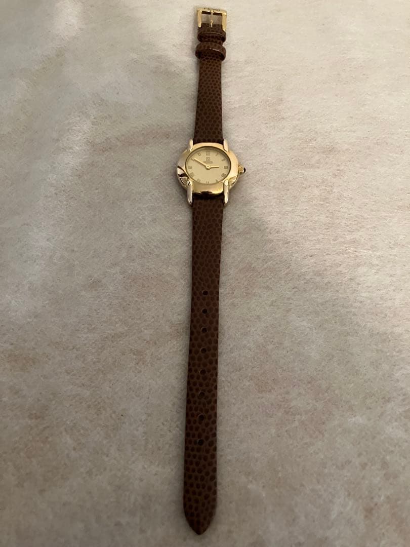 値下げ 稼働★FENDI ゴールド レディースQZ腕時計 電池、革ベルト新品