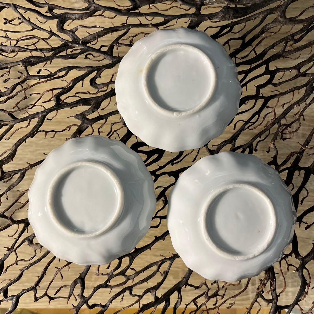 骨董　古伊万里　瀬戸　白磁　染付　波フチ　希少　陽刻　めで鯛　手塩皿　豆皿　３客