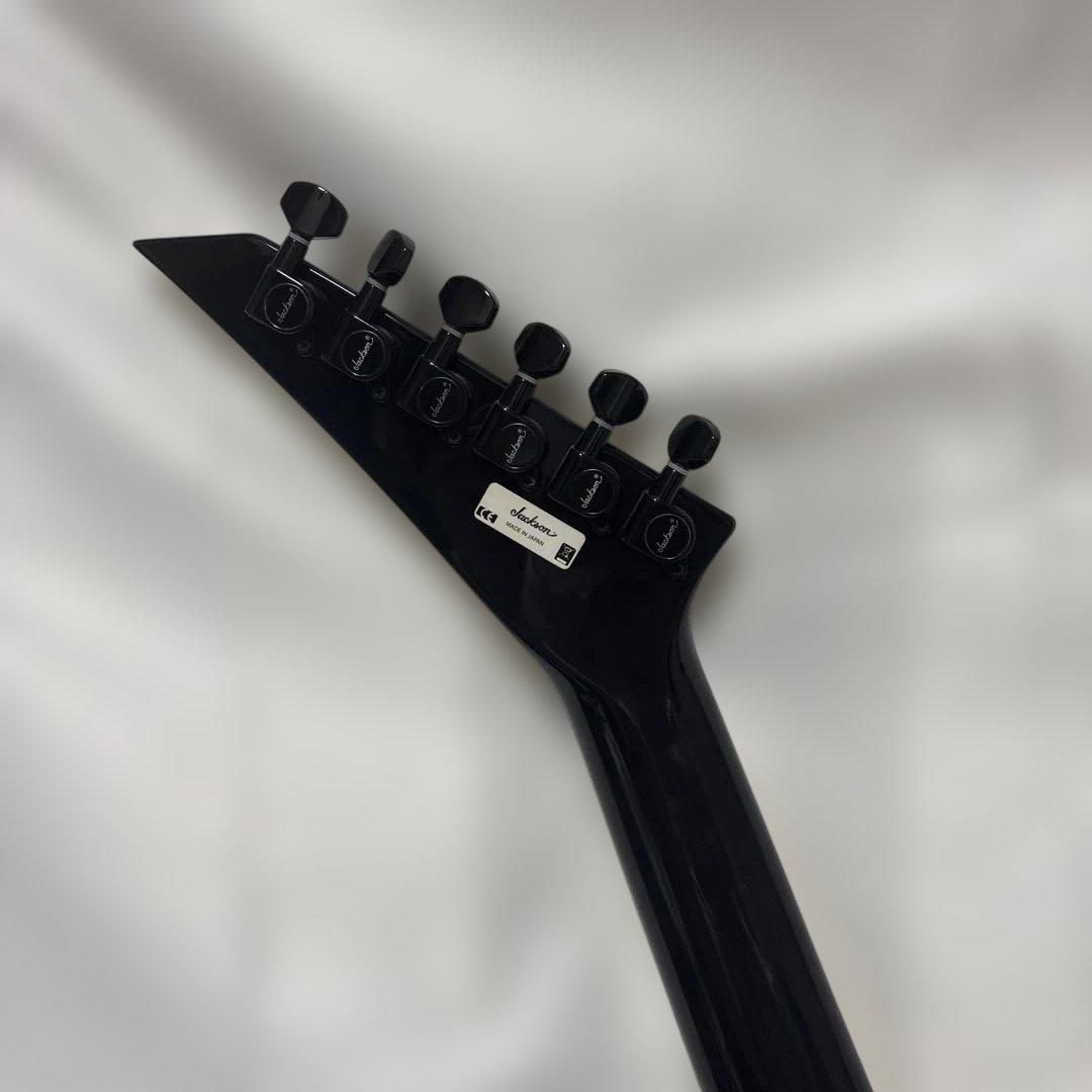 Jackson V型 エレキギター ブラック/ホワイト