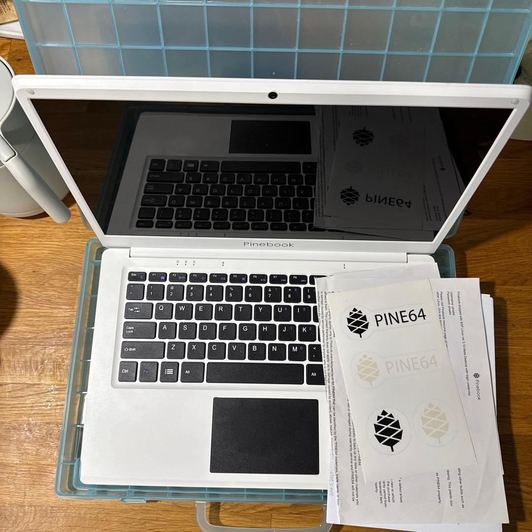 Pinebook PINE64 Linuxノートブック PC