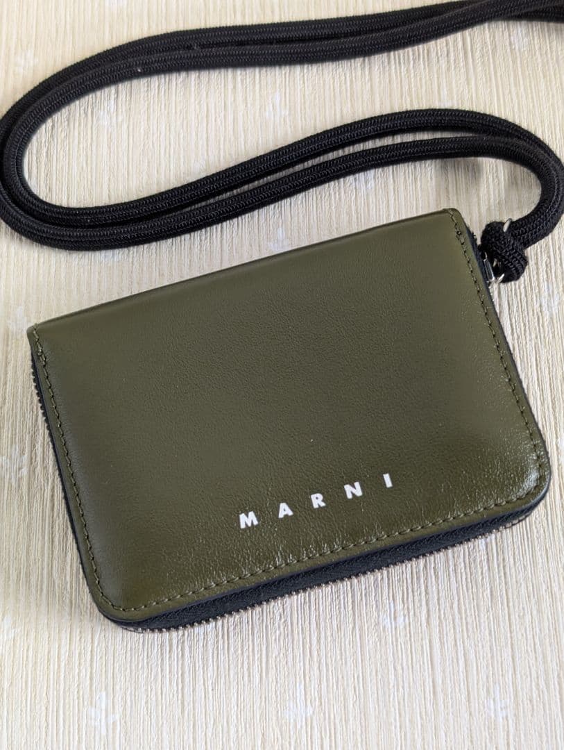 ☆値下げ☆【MARNI】カーフレザー ケース バイカラーラウンドウォレット