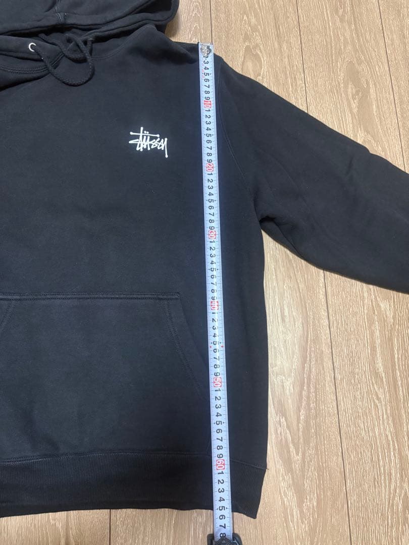 ストゥーシーStüssy ブラック パーカー M