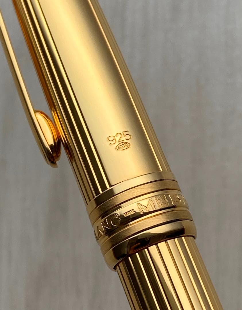 未使用に近い モンブラン ソリテール シルバー ゴールド ボールペン 付属品付き