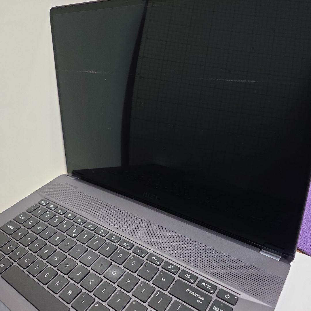 MSI ​Creator Z16 A11UET 英語配列