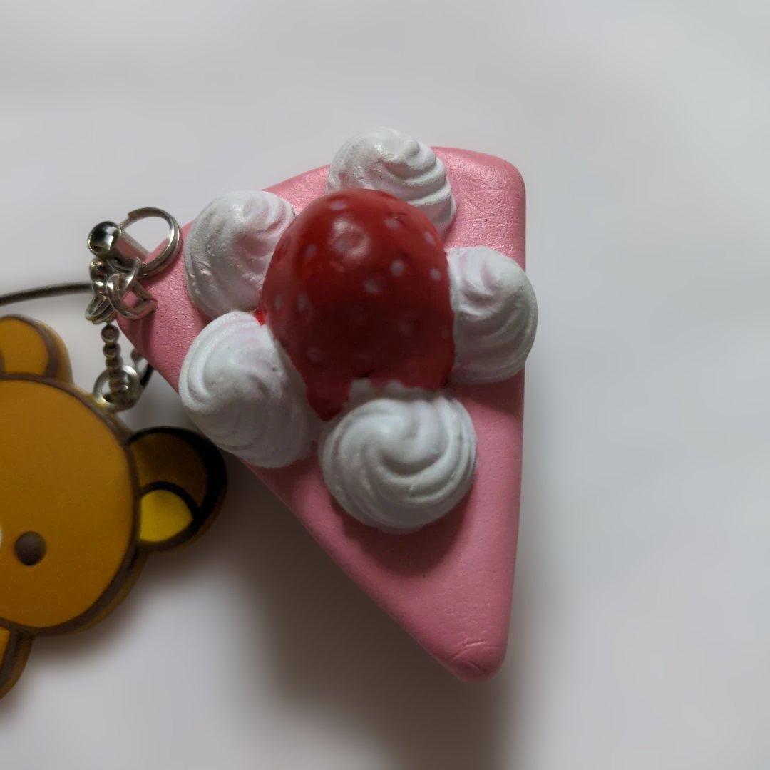 ラスト　激レア　スクイーズ　ストラップ　Rilakkuma　ショートケーキ