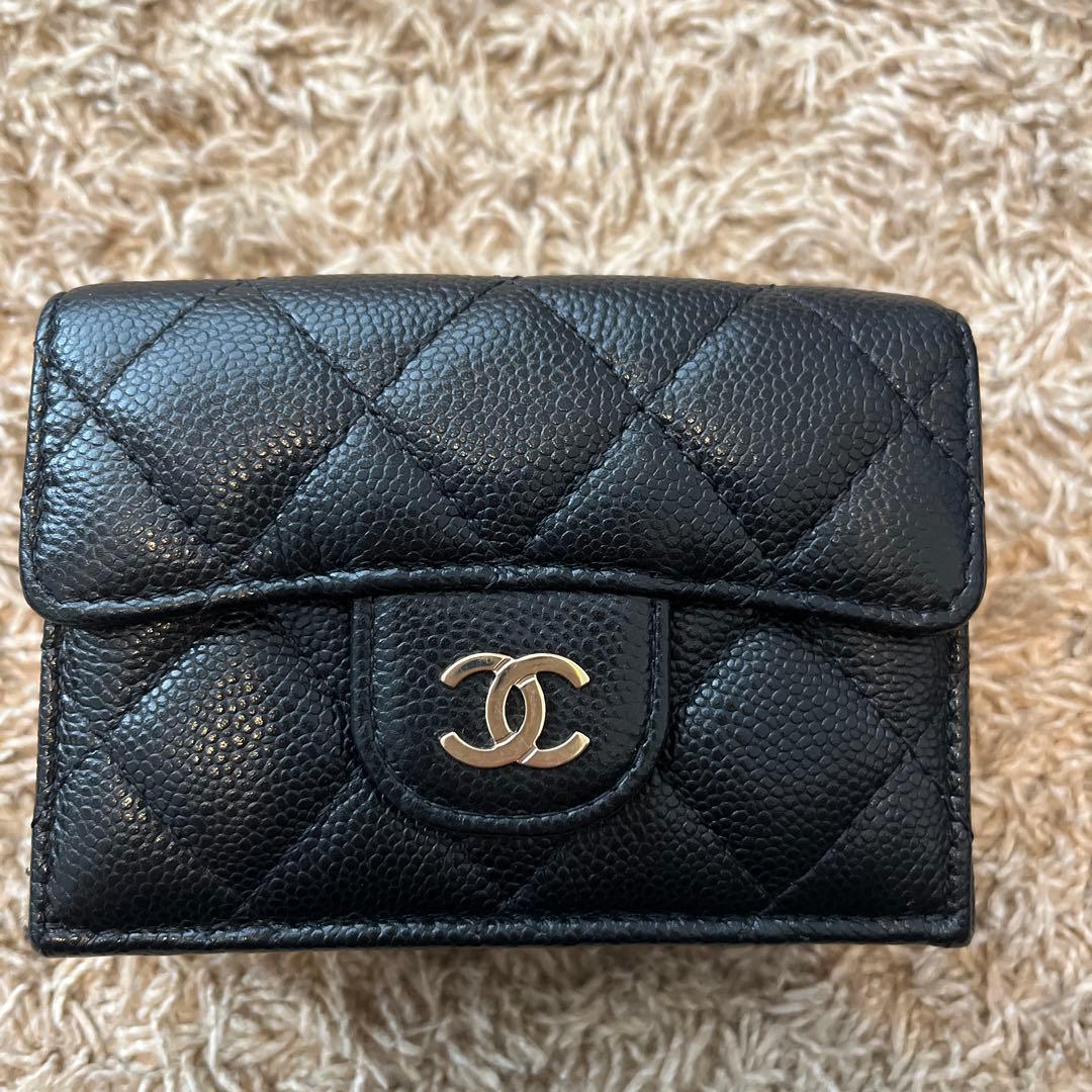 CHANEL クラシック　三つ折り　ミニ財布 ブラック