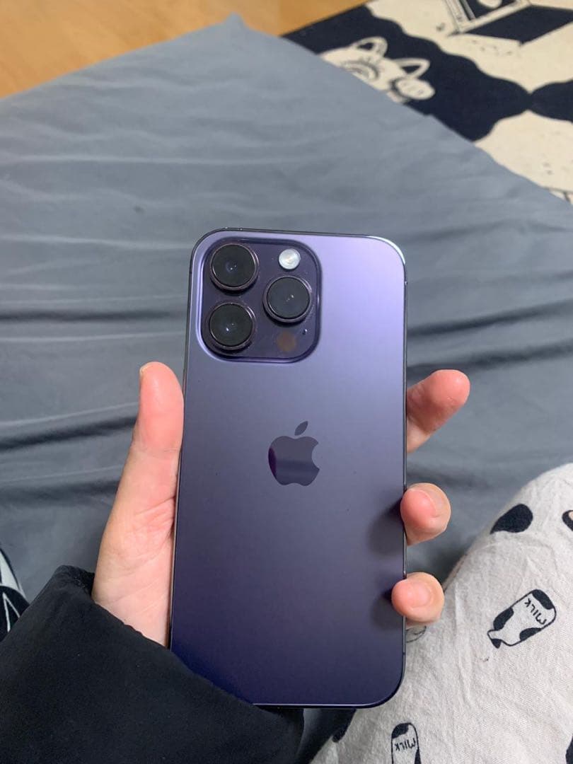 ブラック スマートフォン 本体