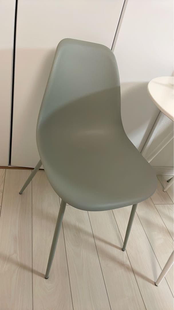 【週末限定セール】ロウヤ　円形ホワイトテーブルチェア３セット