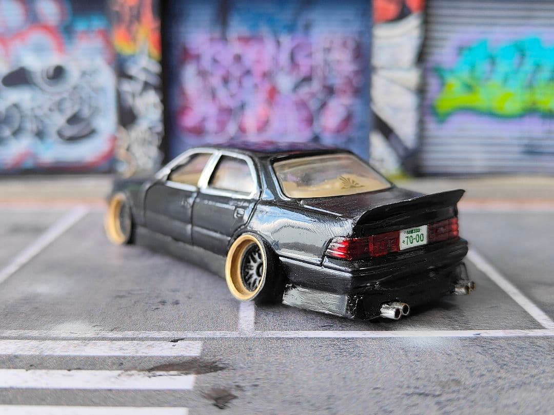 トミカ改造 プレミアム トヨタ セルシオ エアロVIP 深リム ホットウィール