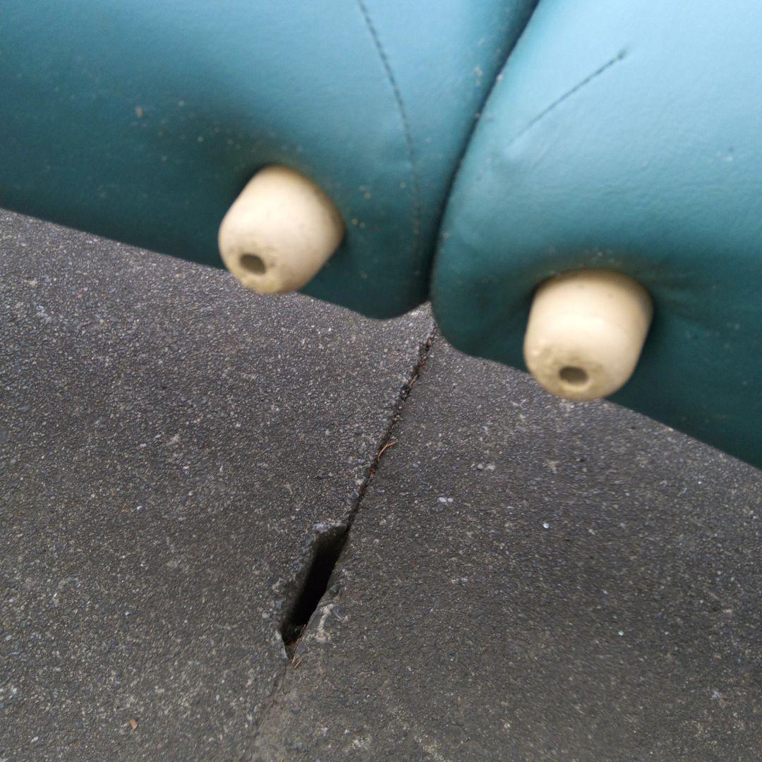 青い折りたたみベッド