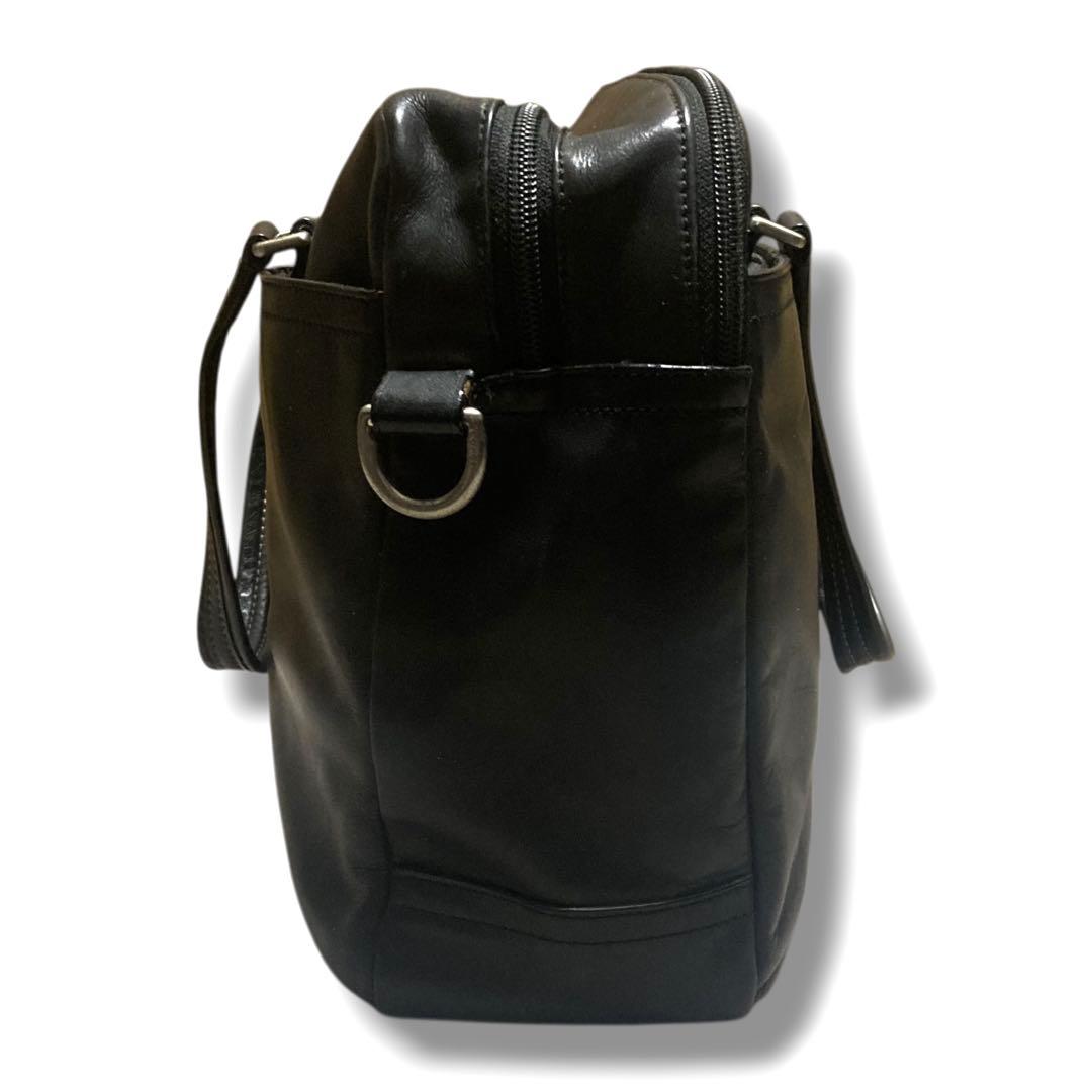 美品　コーチ　ビジネスバッグ　2way　A4収納可　エンボス　レザー　ブラック