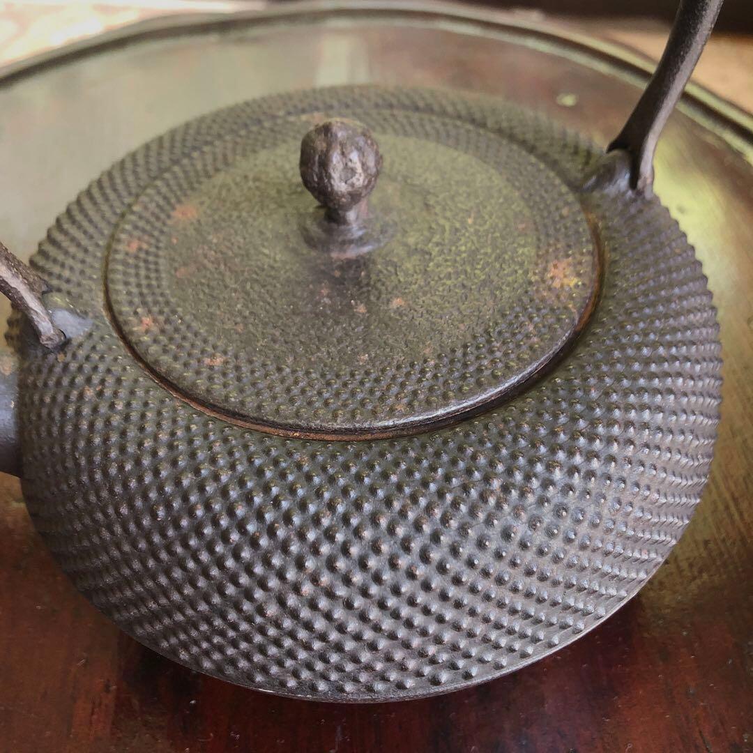 ジル　南部鉄瓶・薫山工房・霰紋・1ℓ小振り・茶道具・使用保管品