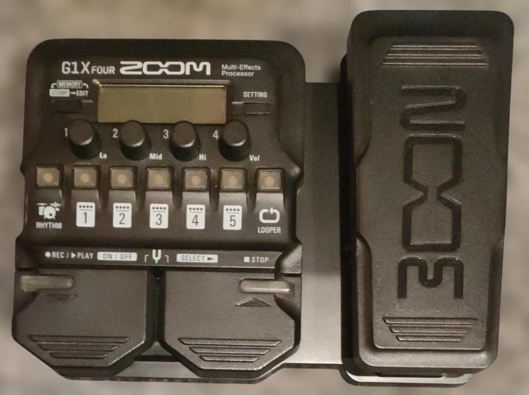 ZOOM G1X FOUR 中古