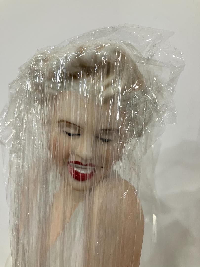 マリリン・モンロー 陶器フィギュア ウイスキー 約40cm