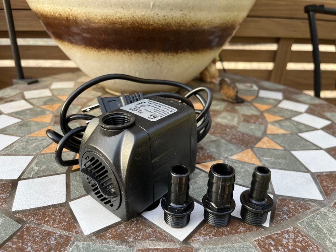 コンパクト小型　水槽池用万能フィルター 外部式飼育濾過器装置25w水中ポンプ付き