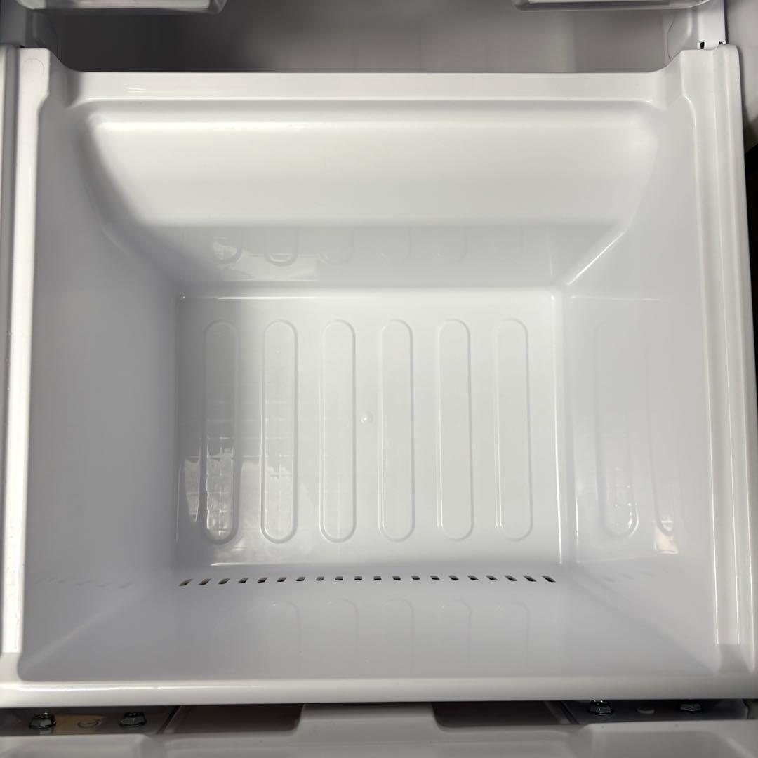 2022年製 冷蔵庫 一人暮らし 単身用 小型 3ヶ月保証付き ガラスドア 高級