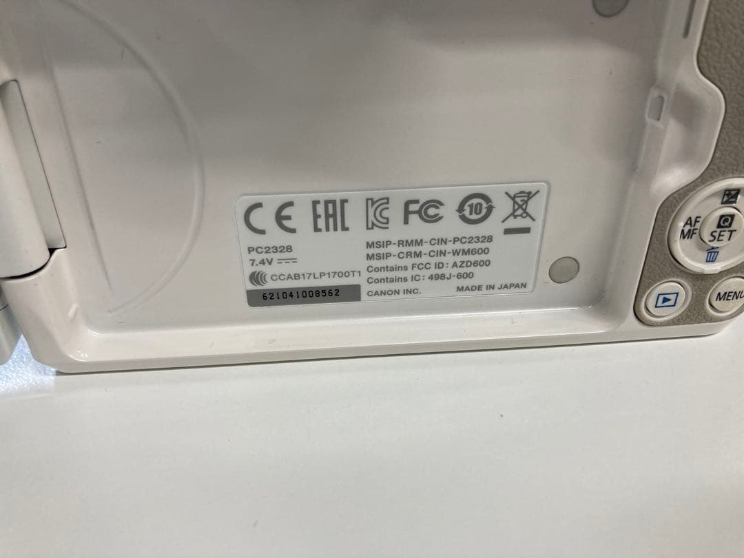 【美品】Canon EOS kiss Mカメラ ダブルレンズキット