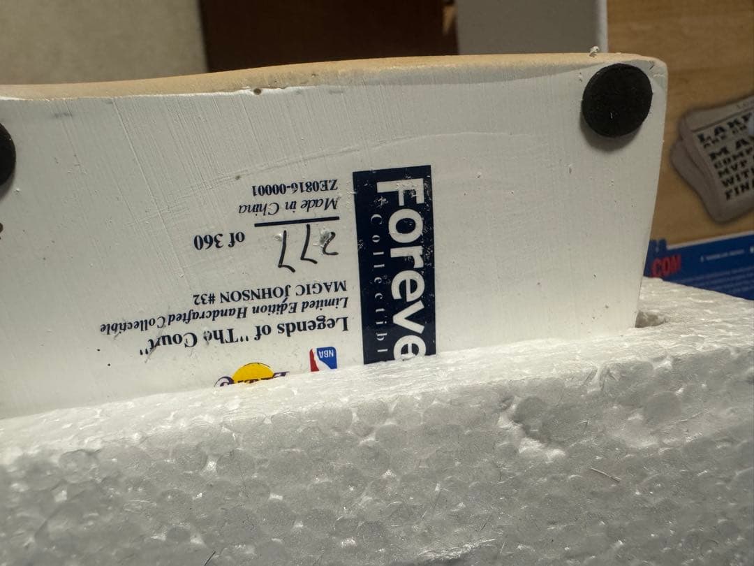 ロサンゼルス・レイカーズ フィギュア マジック・ジョンソン32番