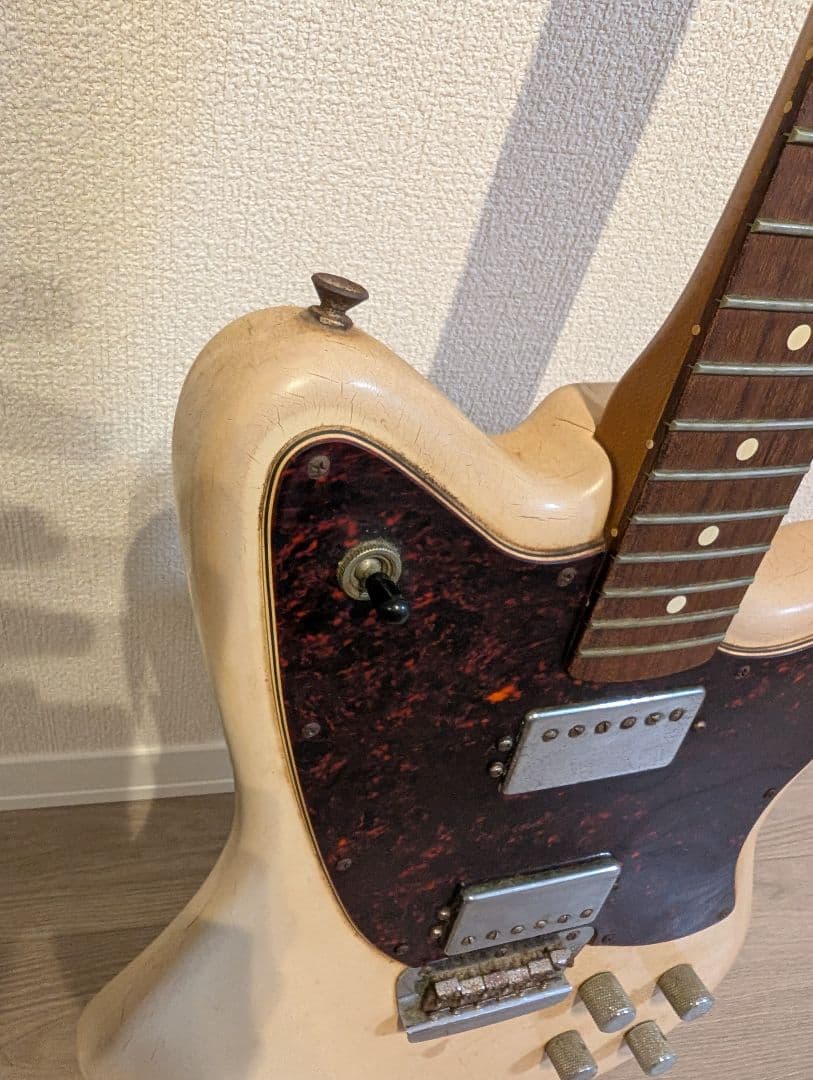 M*E様 希少保証書ありFender TORONADO エレキギター ジャンク品