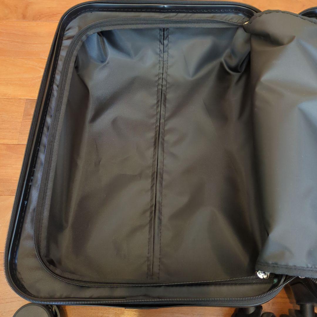 UNDEFEATED 小型キャリーケース スーツケース　緑×黒 機内持込 TSA