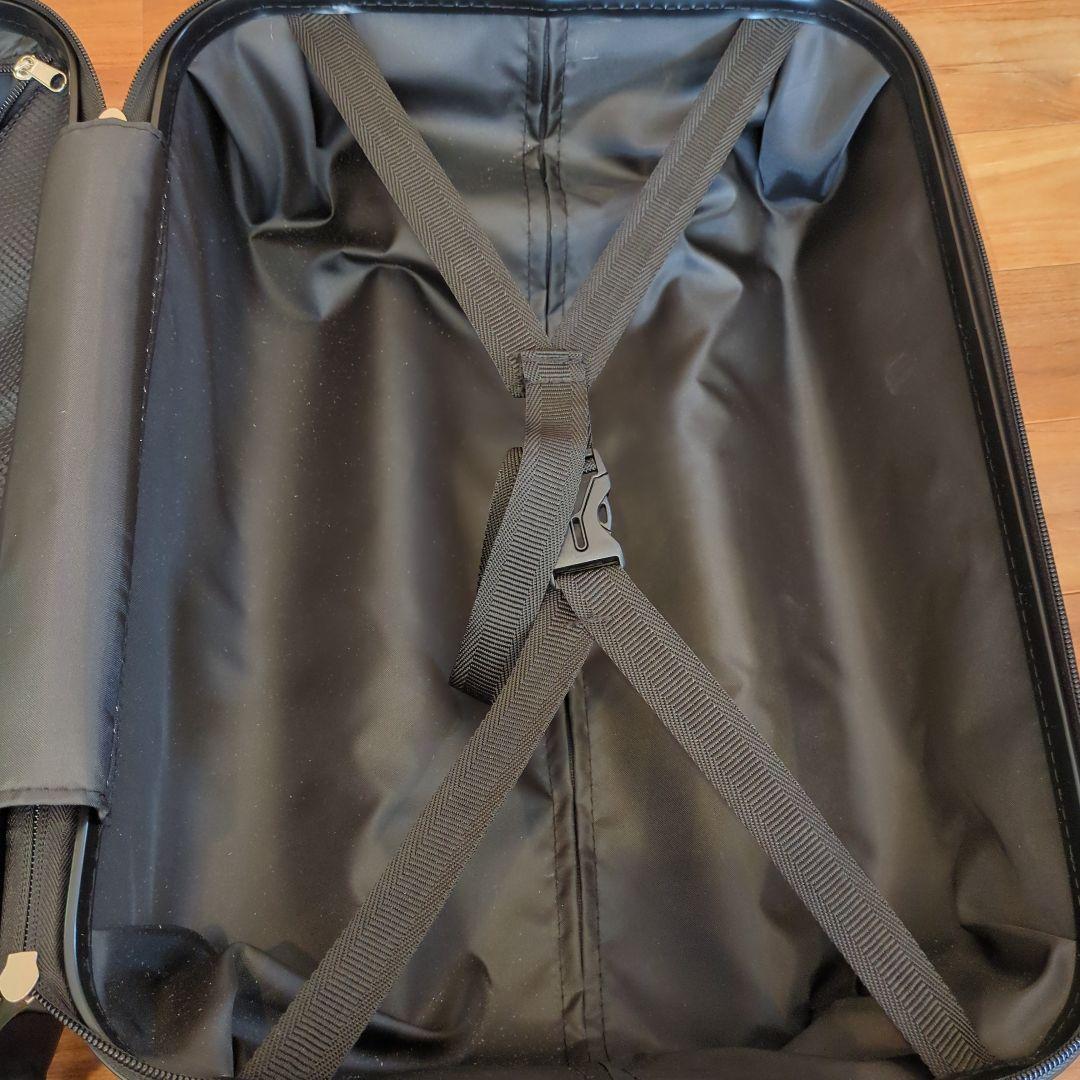 UNDEFEATED 小型キャリーケース スーツケース　緑×黒 機内持込 TSA