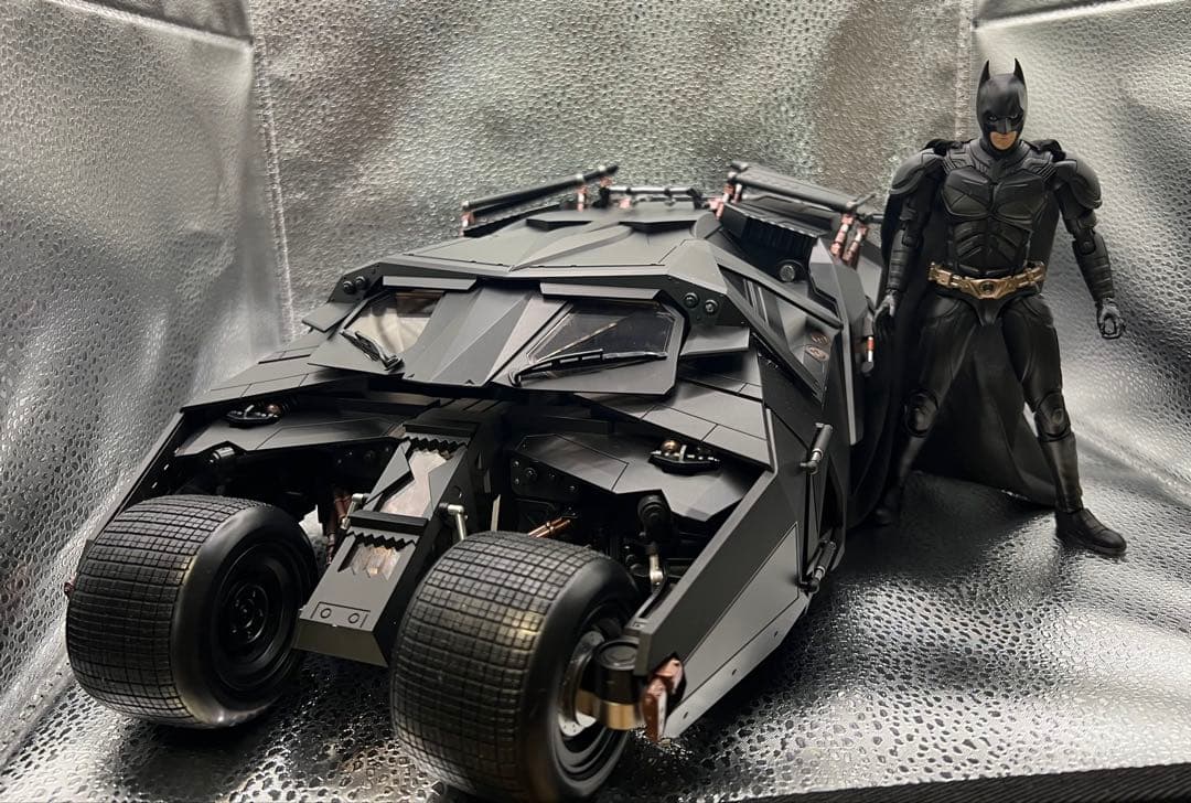 1/12 バットモービル とバットマンフィギュアキットの完成品(LED電飾)