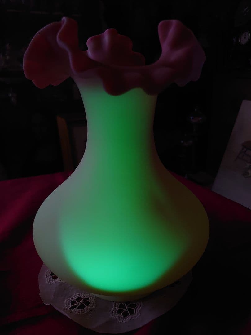 Fenton フェントン社製バーミーズグラス ヴァセリン フラワーベース