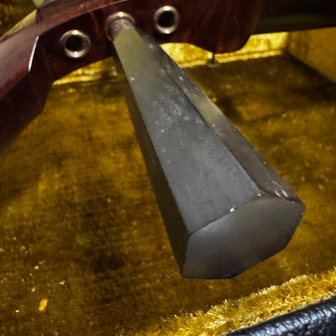 三味線　中棹　東さわり　紅木　1本溝　糸まき　素六　破れ有り　ハードケース付き