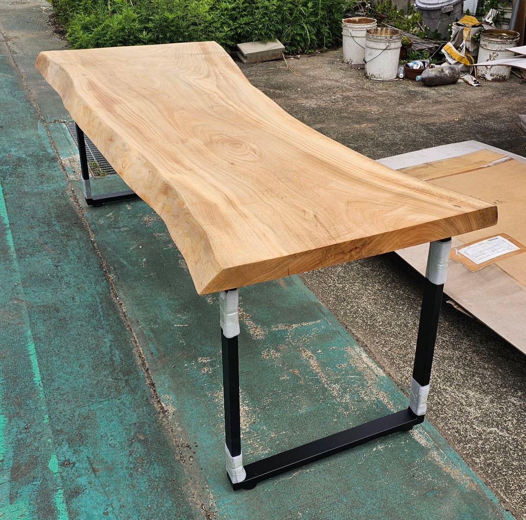 y*i様 楠　一枚板　ダイニング　テーブル　高級　おしゃれ　杢　栃　座卓