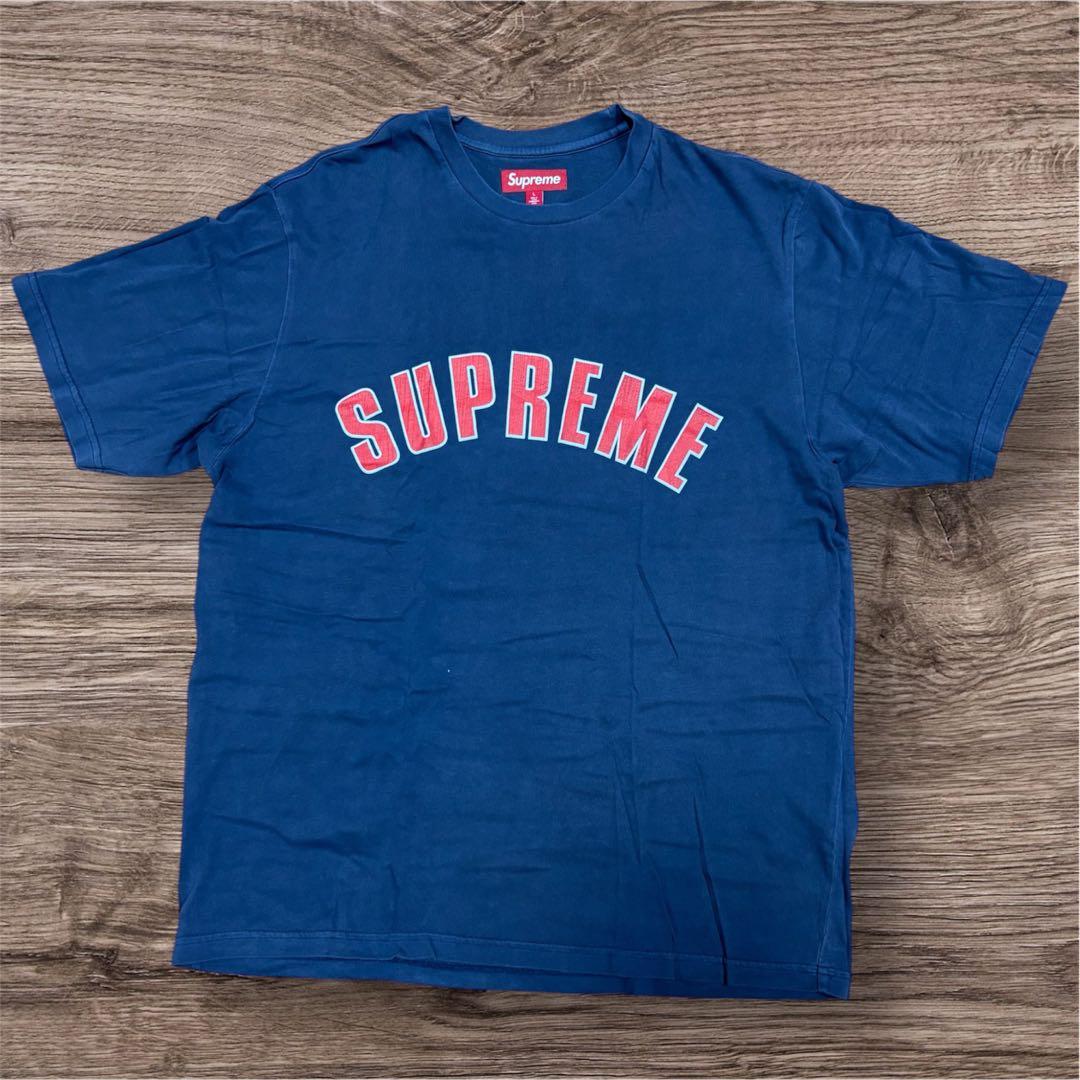 supremeシュプリームアーチロゴＴシャツ