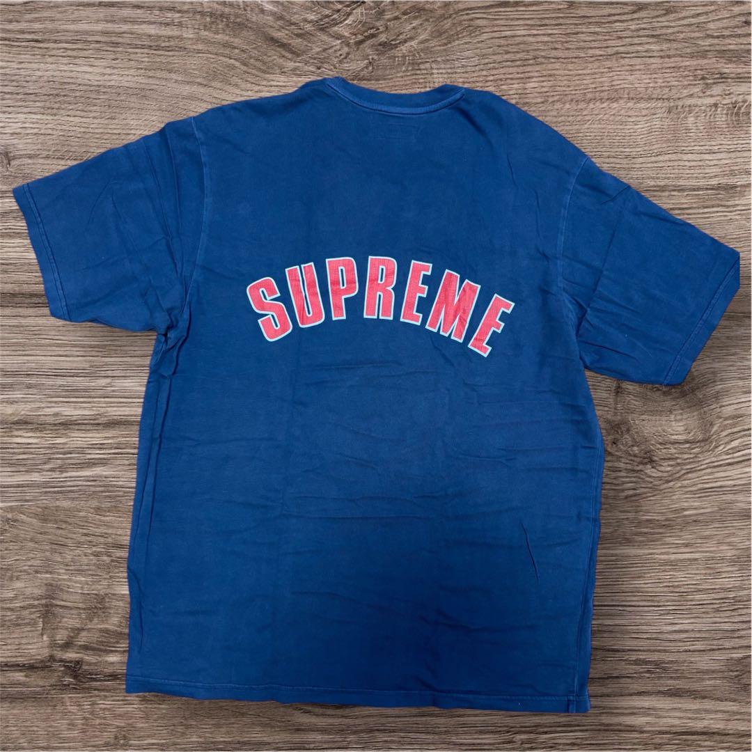 supremeシュプリームアーチロゴＴシャツ
