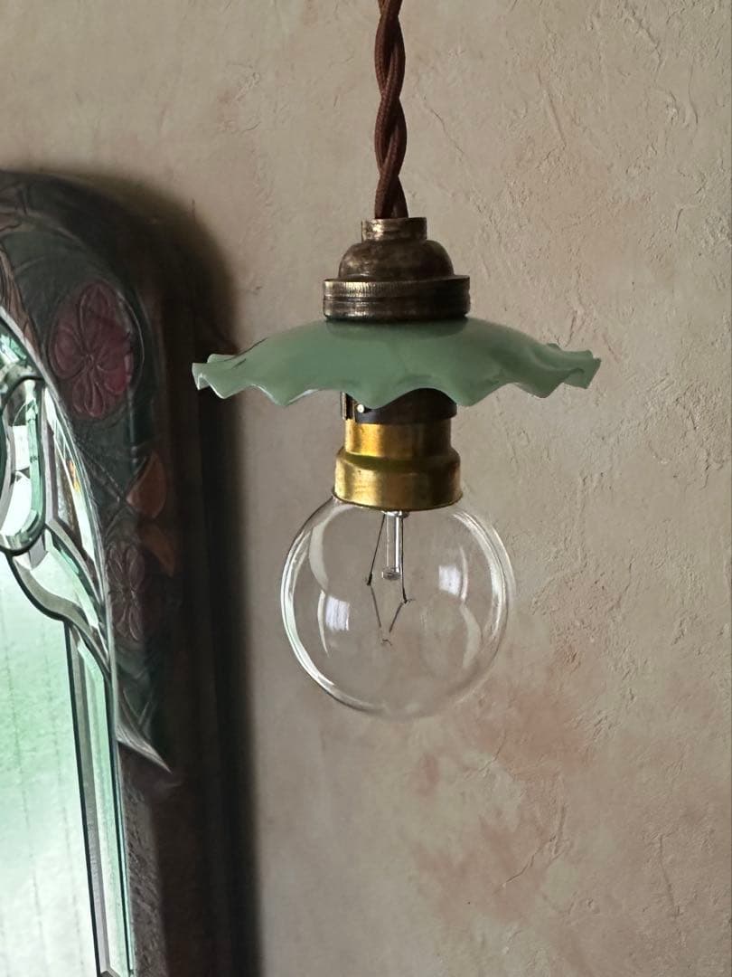 20年代 フランス アンティーク 希少なオパリン・グリーンの可愛いアトリエランプ