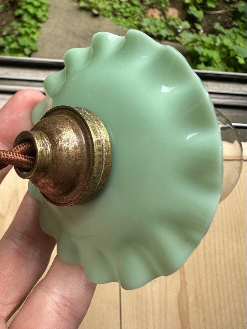 20年代 フランス アンティーク 希少なオパリン・グリーンの可愛いアトリエランプ