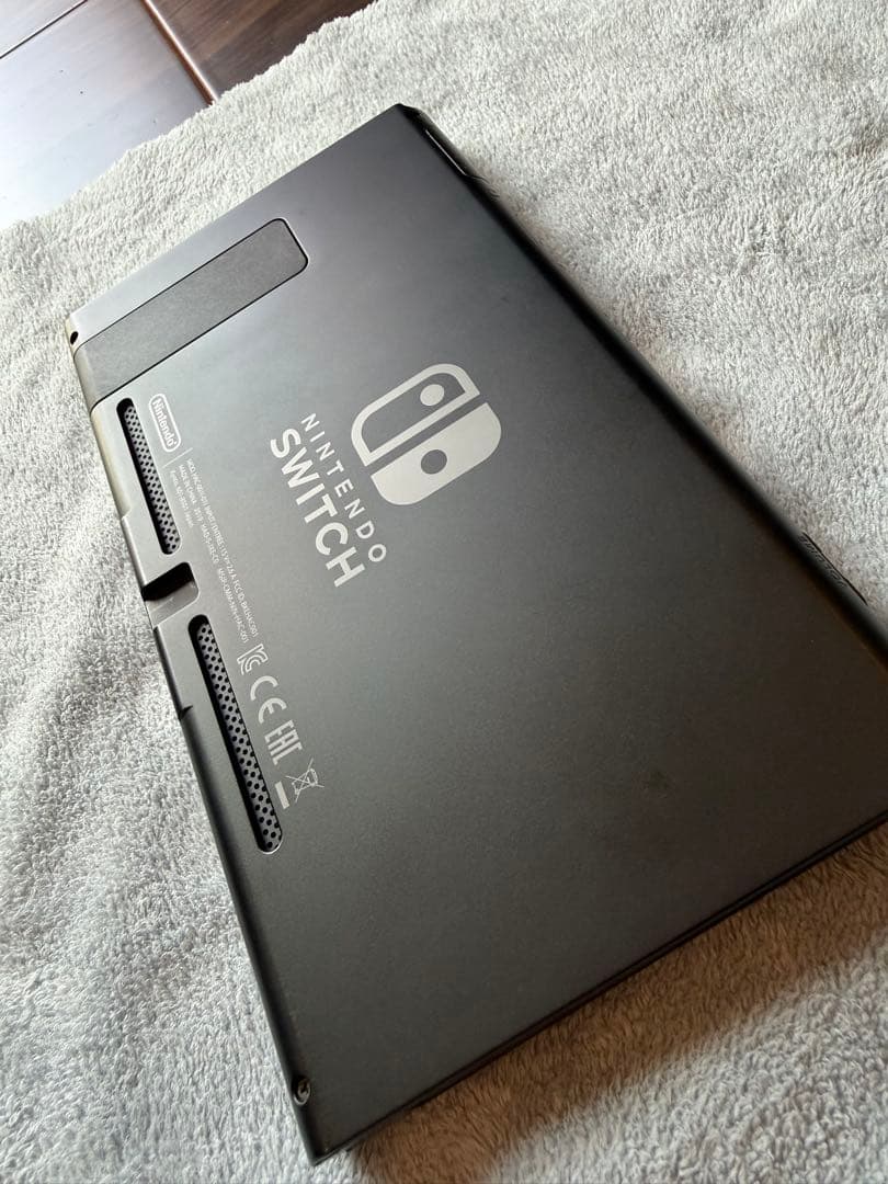 Nintendo Switch グレー 本体 専用ケース 任天堂　ホリコン