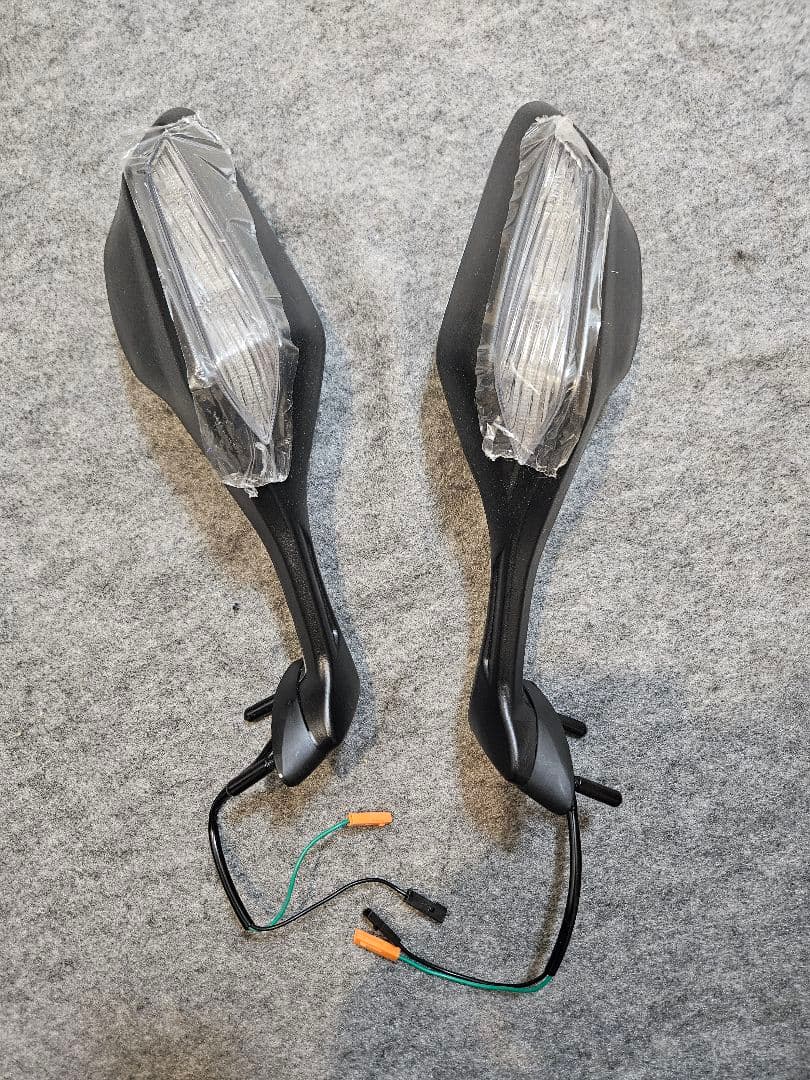 新品 CBR1000RR-R sc82 LEDウインカーミラー