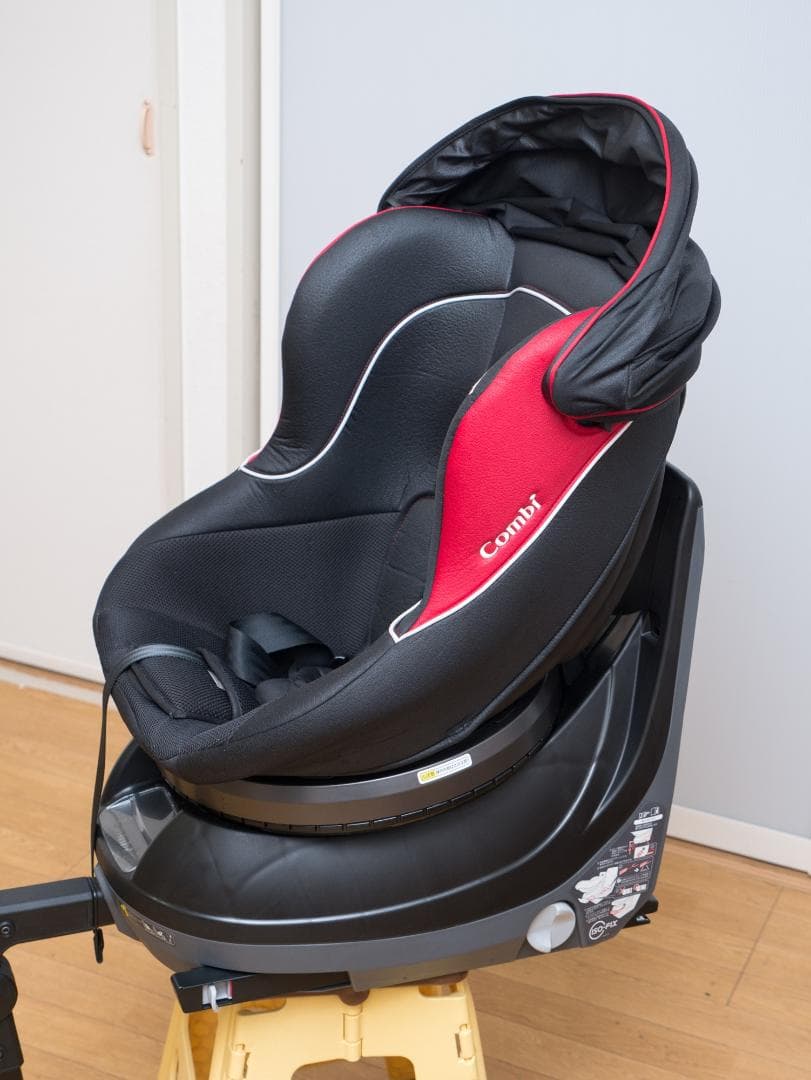 ほぼ未使用 コンビ クルムーヴ ISOFIX エッグショック PJ ブラック
