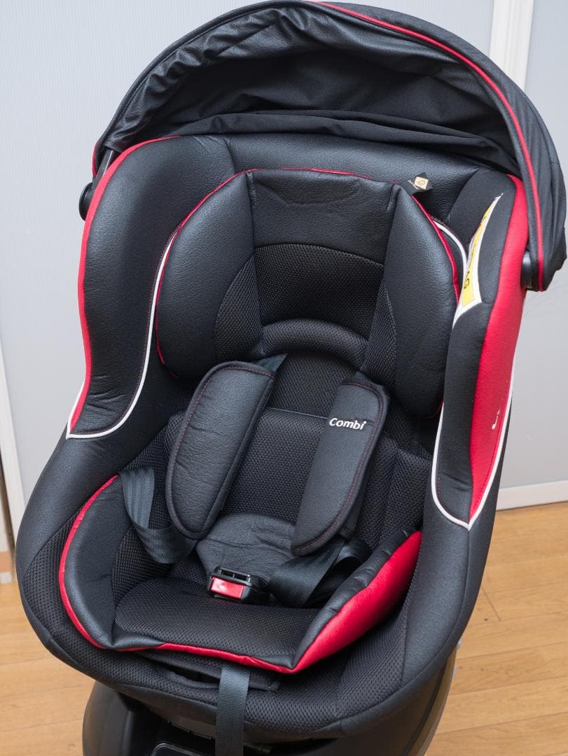 ほぼ未使用 コンビ クルムーヴ ISOFIX エッグショック PJ ブラック