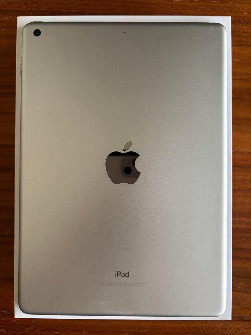 【美品】Apple iPad 第6世代Wi-Fiモデル 128GB シルバー