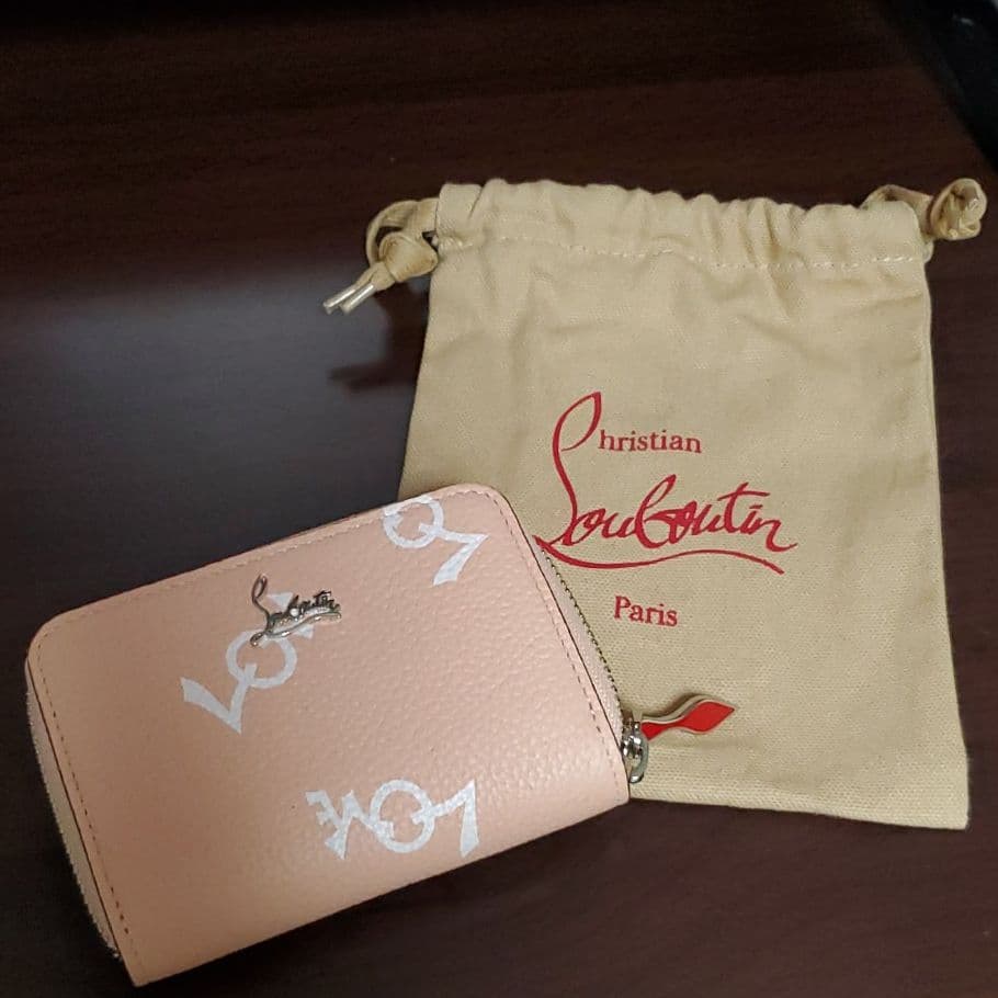 『引っ越しセール』ルブタン　ケース、カードケース