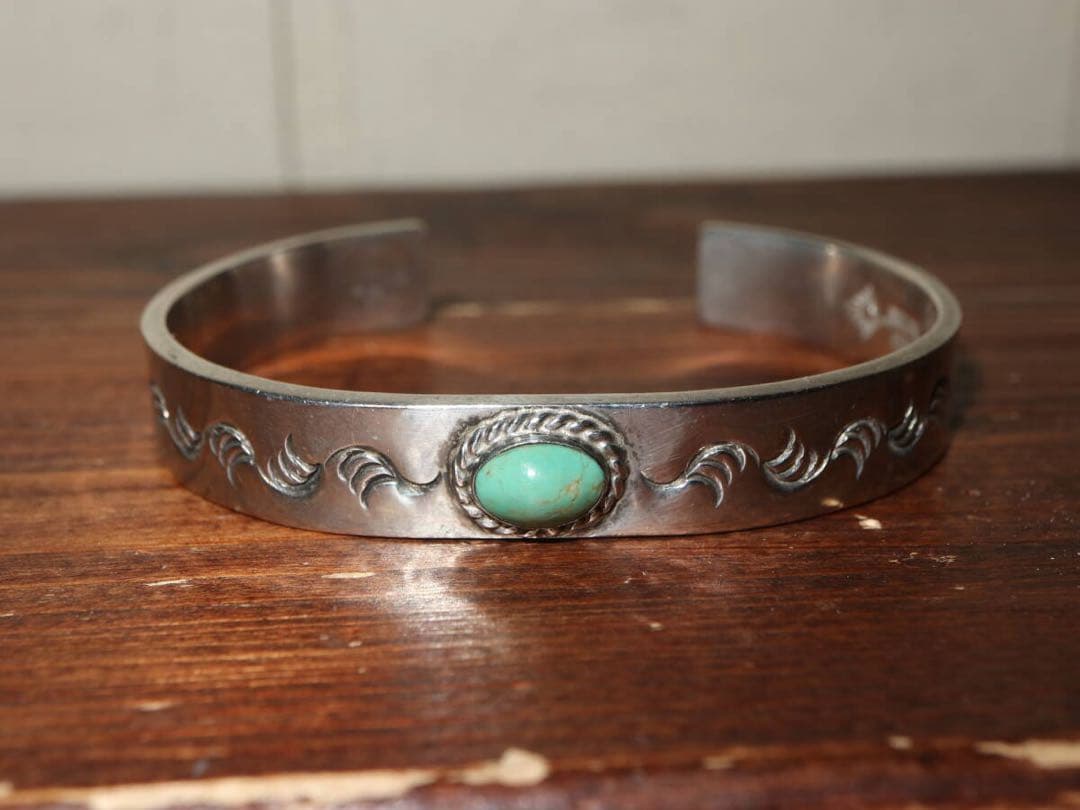 アリゾナフリーダム　シルバー９２５　唐草彫　ターコイズ　バングル ブレスレット